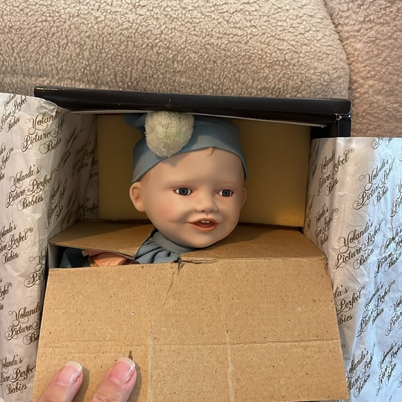 Clown figurine, numbered collectible. - Picture 4 of 7